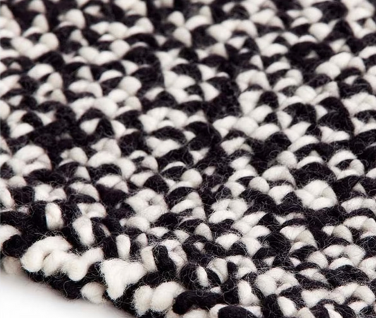 ESPACIO GARDEN WAAN BLACK AND WHITE